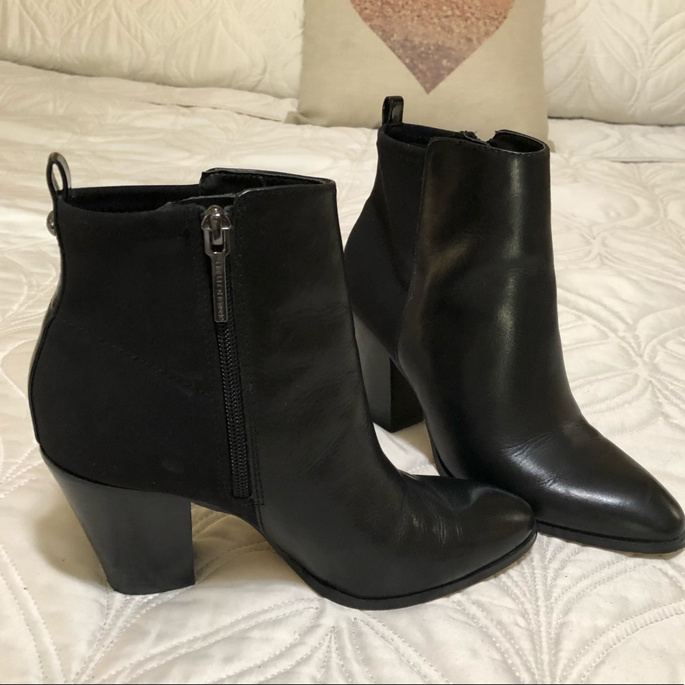 Donald J Pliner Boot.